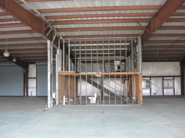 More Photos Of 4838 Pontchartrain Dr, Slidell Warehouse For Lease