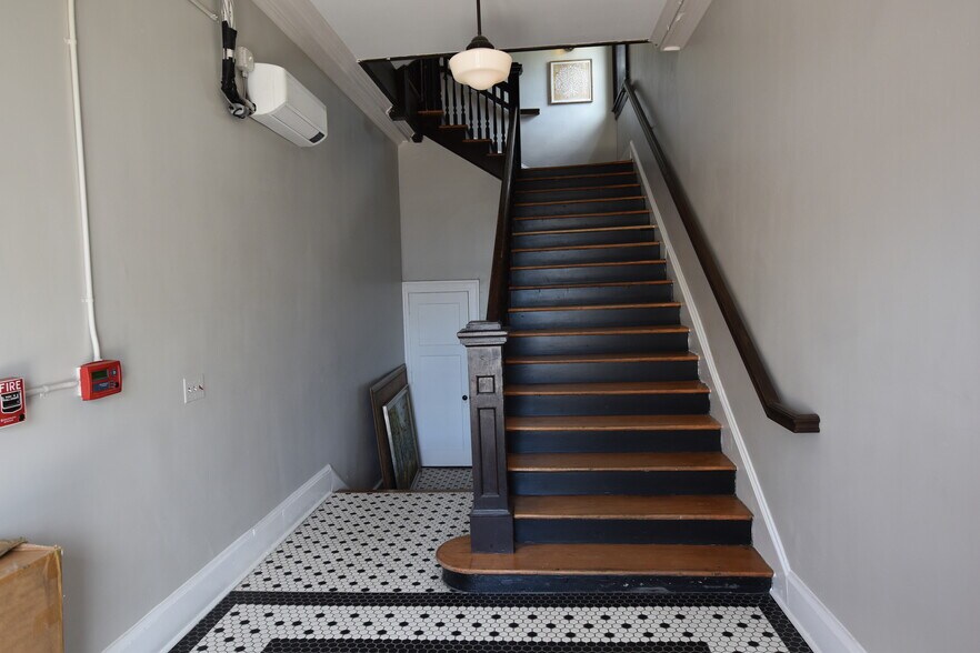 More Photos Of 2602 E Main St, Chattanooga Loft Creative Space For Sale