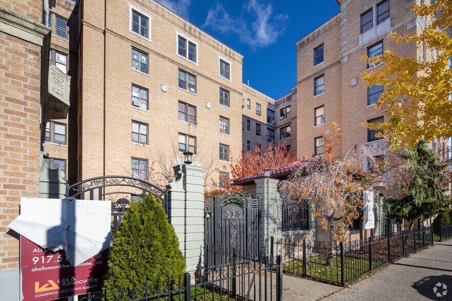 More Photos Of 148-09 Northern Blvd, Flushing Apartments For Lease