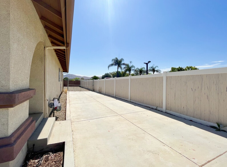 More Photos Of 3969 Sierra Ave, Norco Medical For Sale