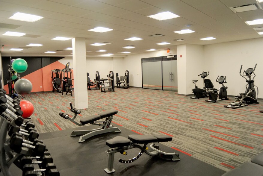 More Photos Of 125 E County Line Rd, Warminster Office For Lease