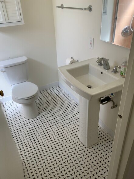 More Photos Of 11747-11753 Moorpark St, Studio City Apartments For Sale