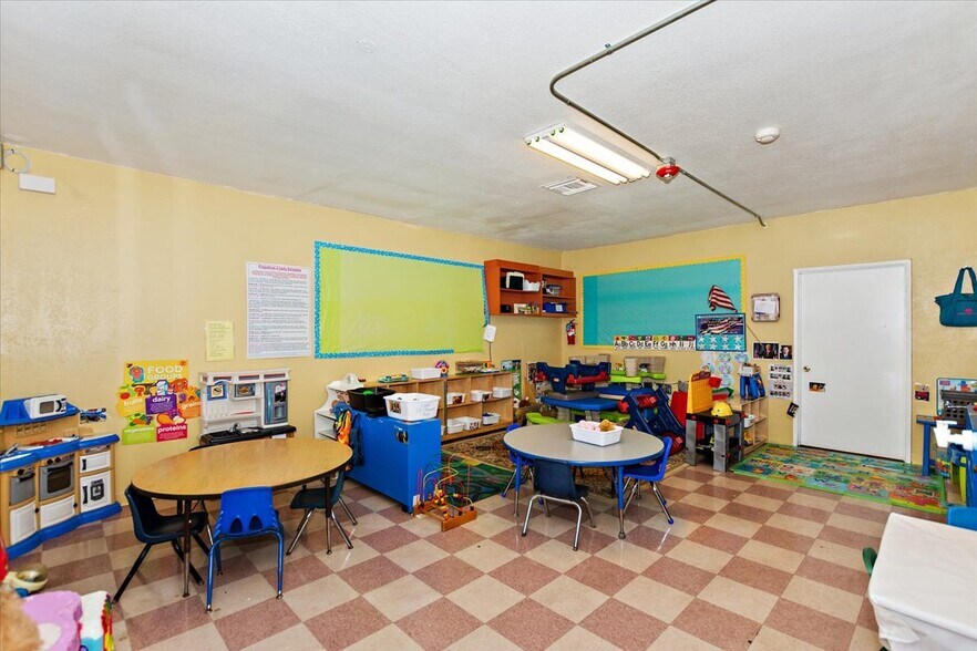 More Photos Of 1455 E Lynwood Dr, San Bernardino Schools For Sale