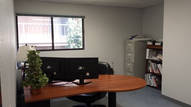 More Photos Of 6416-6424 S Quebec St, Englewood Coworking Space