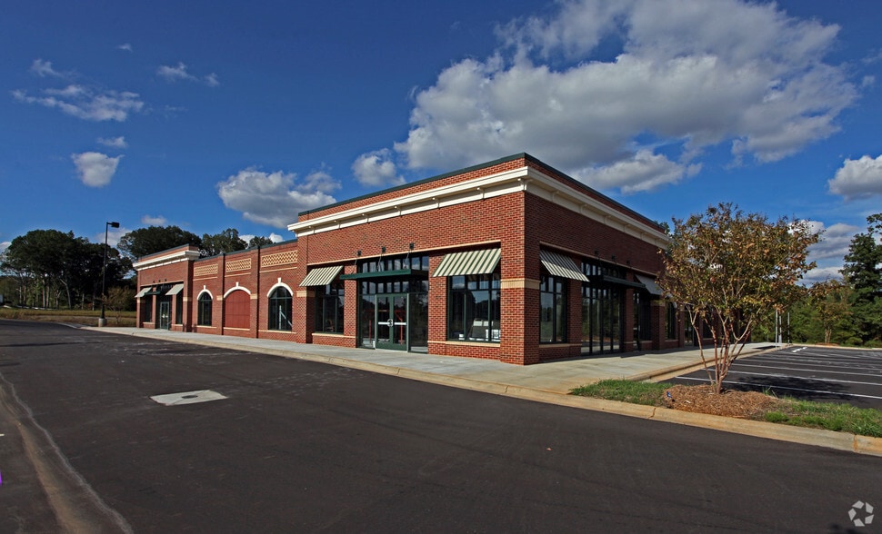 More Photos Of 2514 Cuthbertson Rd, Waxhaw Medical For Lease