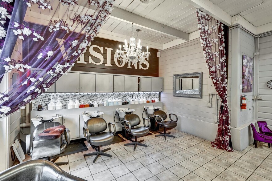 More Photos Of 144 Reamer St, Auburn Specialty For Sale