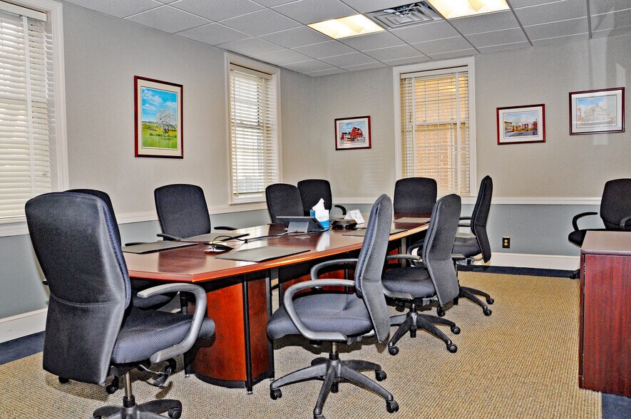 More Photos Of 50 S Cameron St, Winchester Office For Sale