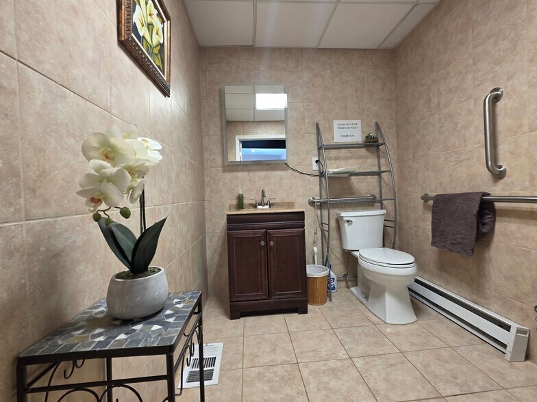 More Photos Of 1-3 Ivy Rd, Kings Park Medical For Lease