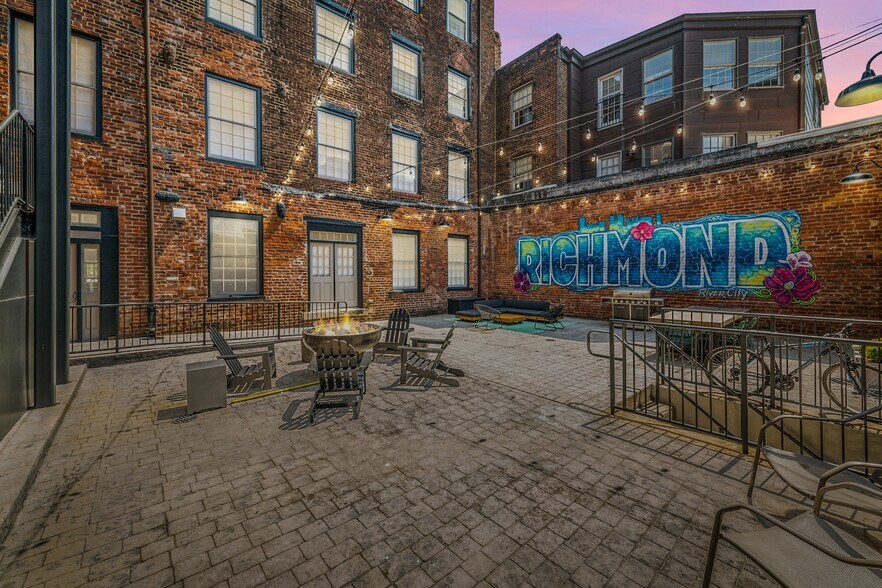 More Photos Of 2411 E Franklin St, Richmond Apartments For Lease