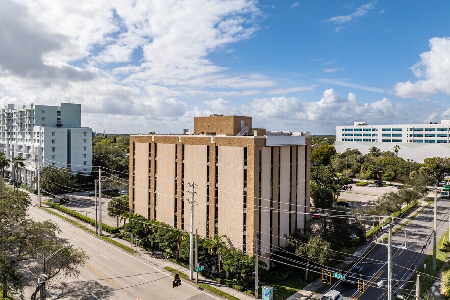 More Photos Of 707 SE 3rd Ave, Fort Lauderdale Office For Sale