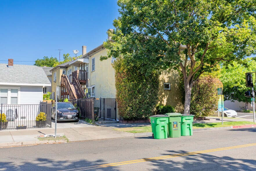 More Photos Of 2722-2730 T St, Sacramento Apartments For Sale