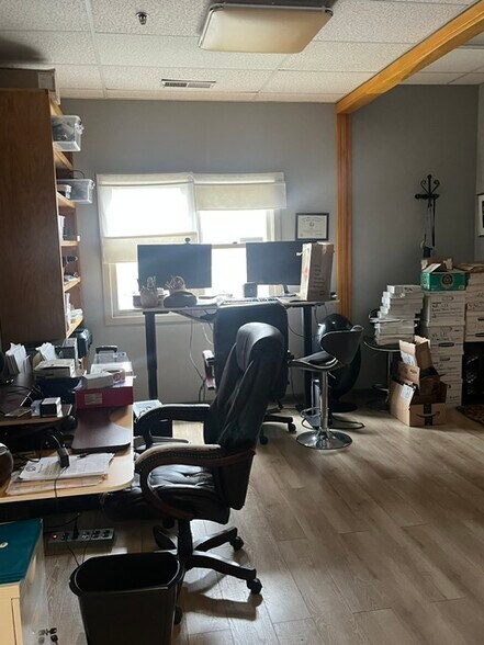 More Photos Of 420 E Main St, Branford Medical For Sale
