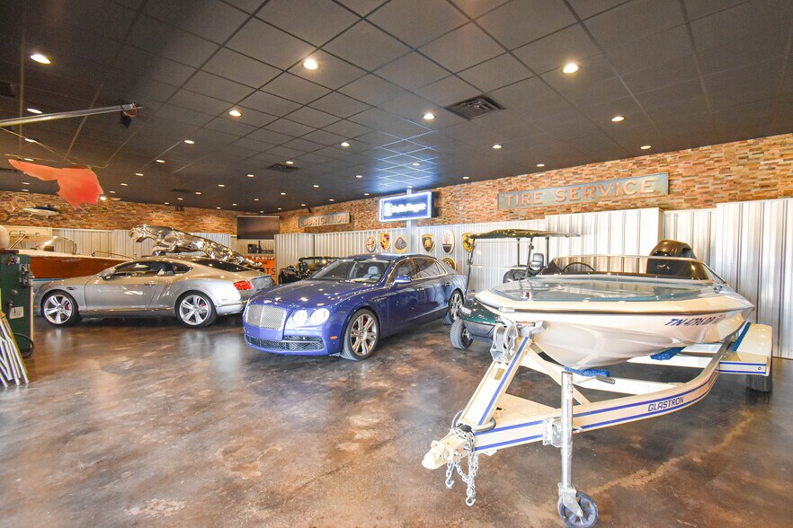 More Photos Of 7906 S Broadway Ave, Tyler Office Residential For Lease