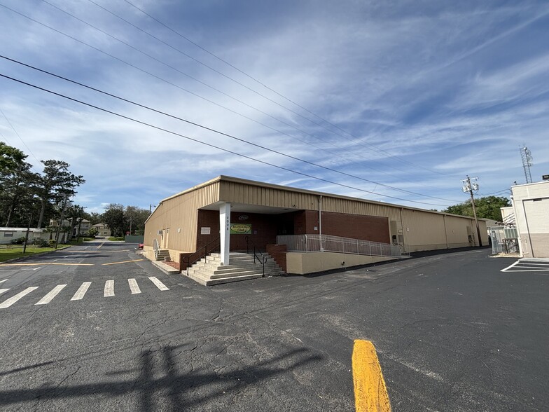 Primary Photo Of 1921 E Fort King St, Ocala Warehouse For Sale