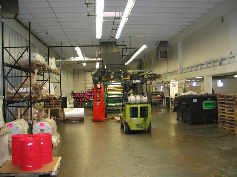 More Photos Of 1430 County Road C W, Roseville Warehouse For Lease