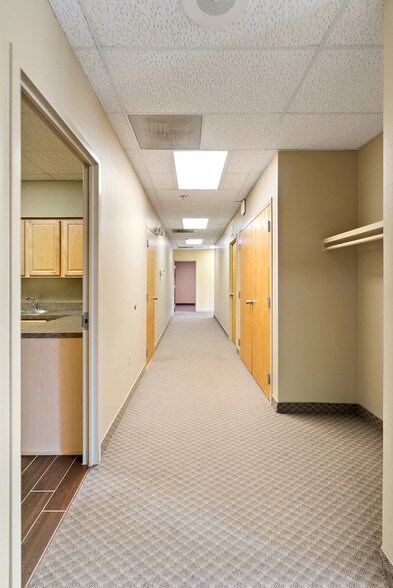 More Photos Of 14325 Willard Rd, Chantilly Office For Lease