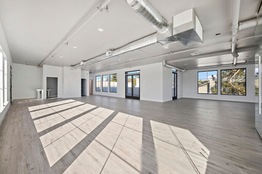 More Photos Of 2220 Winchester Blvd, Campbell Storefront Retail Office For Sale