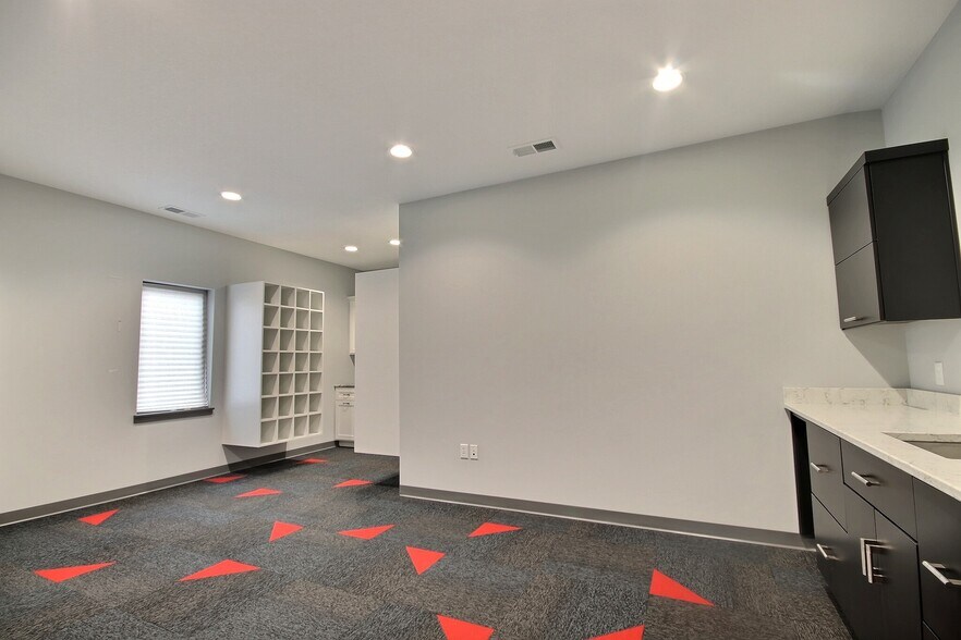 More Photos Of 2379 N Main St, Bluffton Loft Creative Space For Sale