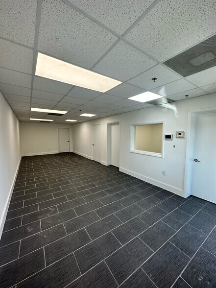 More Photos Of 7441-7571 NW 78th St, Medley Warehouse For Lease