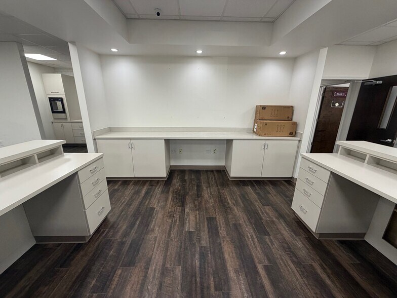 More Photos Of 200 Medical Care Way, Dothan Medical For Lease