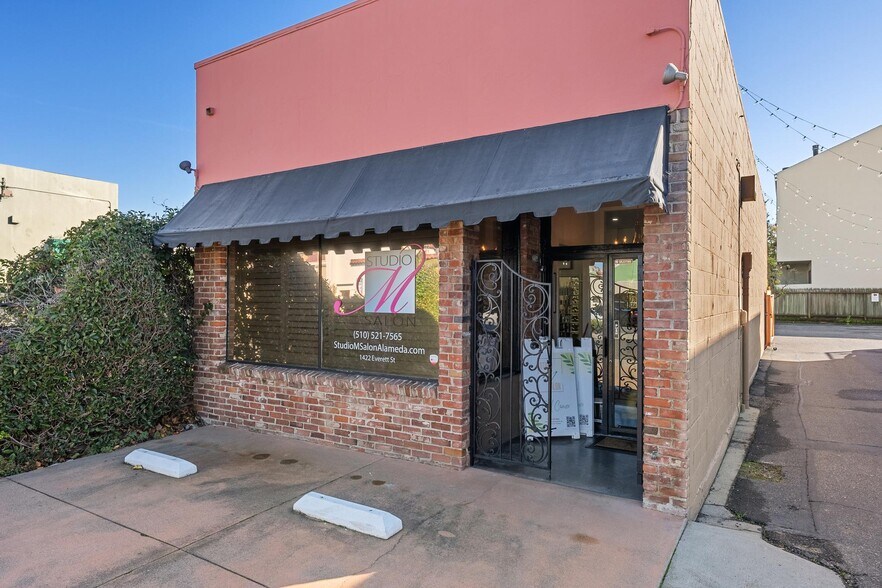 More Photos Of 1422 Everett St, Alameda Freestanding For Sale