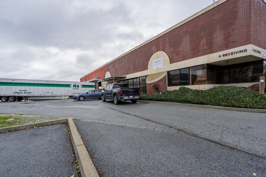 More Photos Of 255 Apollo Way, Hollister Warehouse For Lease