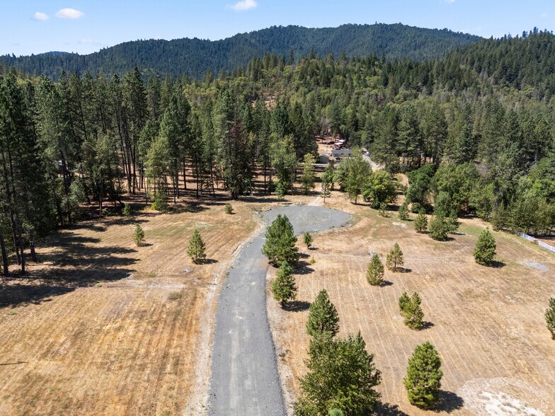 More Photos Of 4697 E Evans Creek Rd, Rogue River Land For Sale