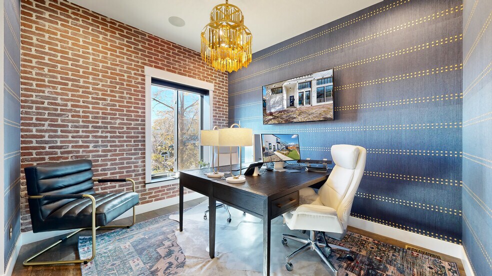 More Photos Of 3700 N Franklin St, Denver Office For Sale