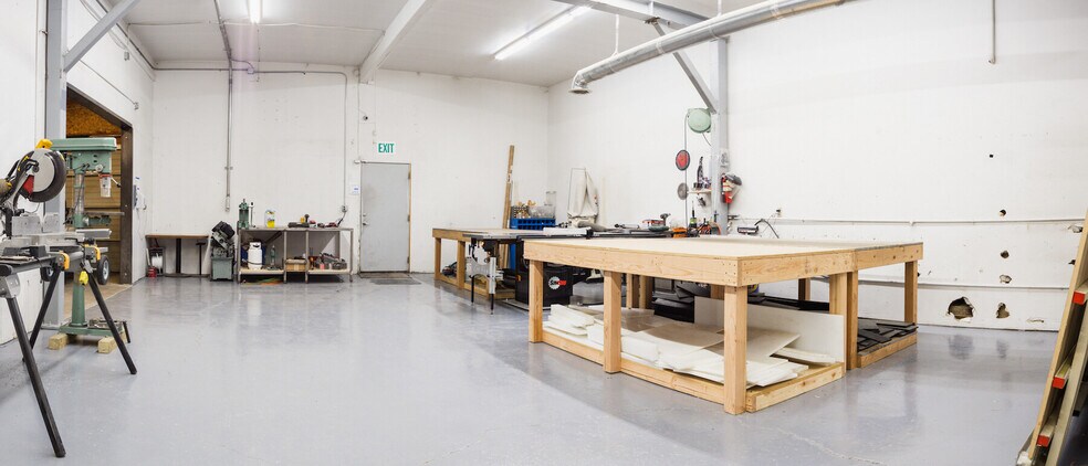 More Photos Of 2002 Fruitvale Blvd, Yakima Warehouse For Sale