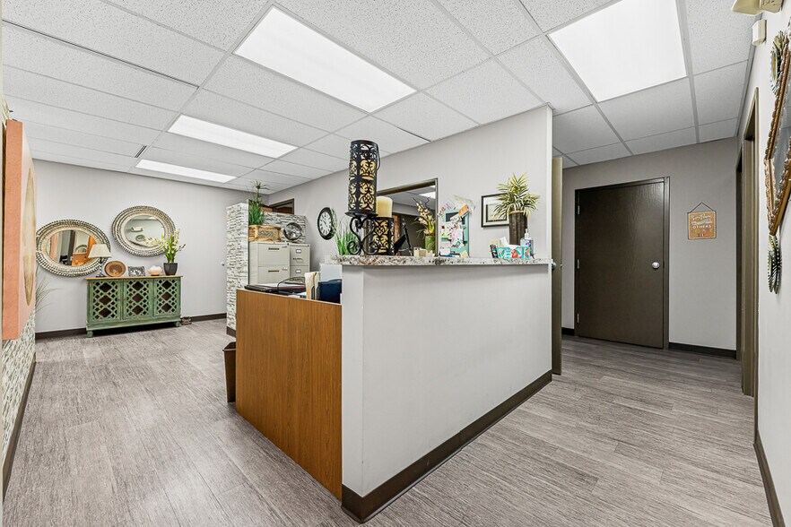 More Photos Of 18820 Bagley Rd, Middleburg Heights Office For Sale