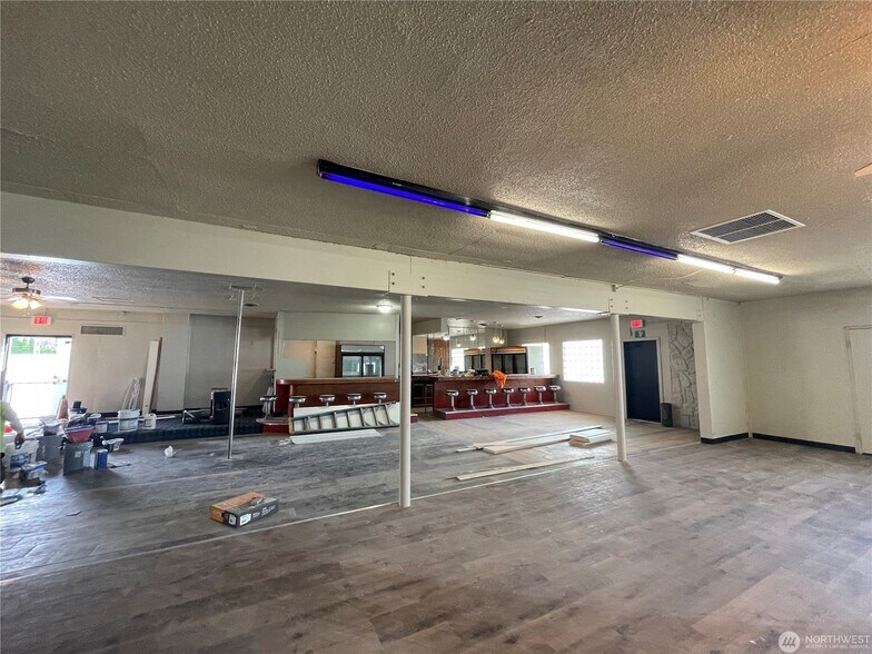 More Photos Of 310 Main st, Granger General Retail For Lease