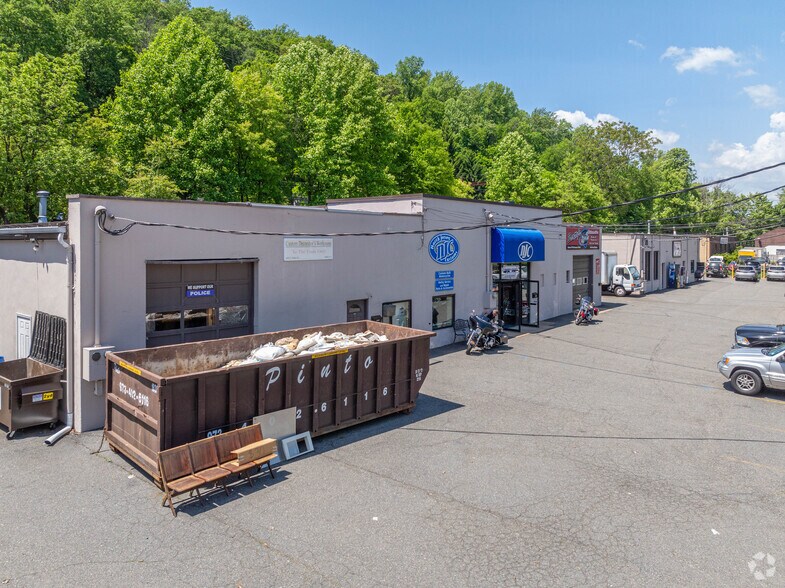 More Photos Of 411-415 E Main St, Denville Service For Lease