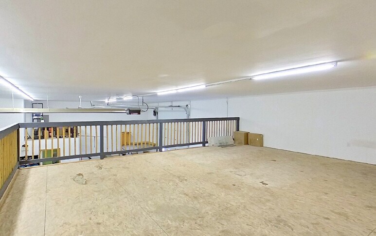 More Photos Of 5222 40 St, Rocky Mountain House Industrial For Sale