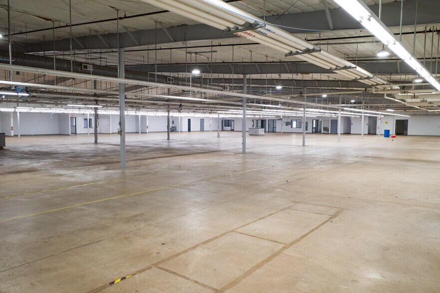 More Photos Of 151 Graham Rd, College Station Research And Development For Lease