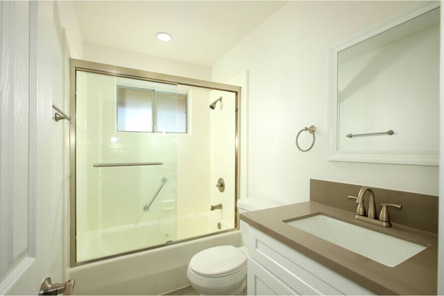 More Photos Of 145 W Grove St, Rialto Apartments For Sale