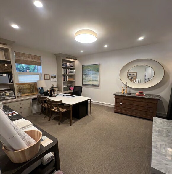More Photos Of 24 W Chase St, Baltimore Office For Sale