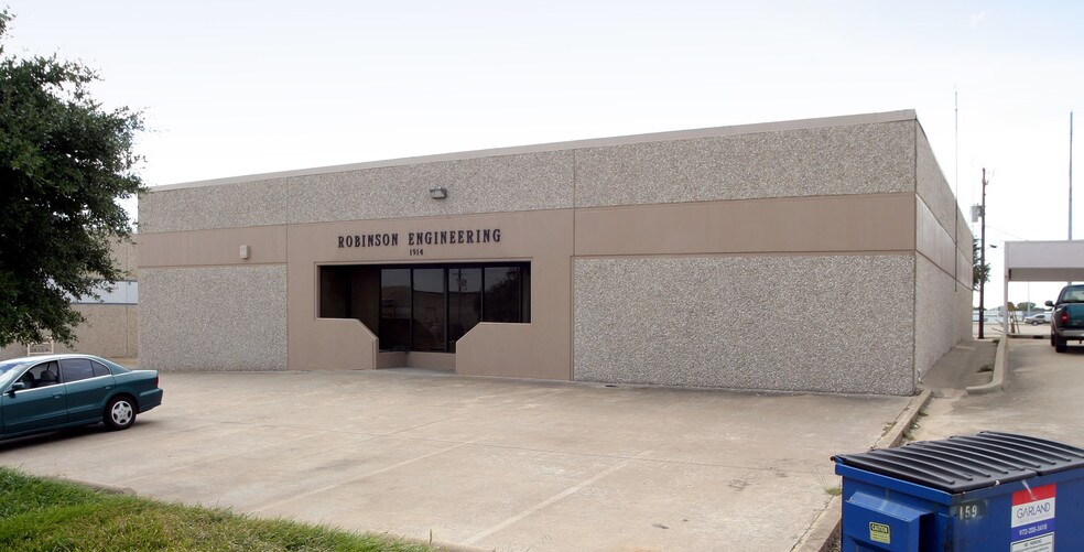 Primary Photo Of 1914 Silver St, Garland Warehouse For Sale