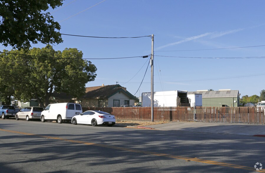 More Photos Of 905 Stockton Ave, San Jose Warehouse For Sale
