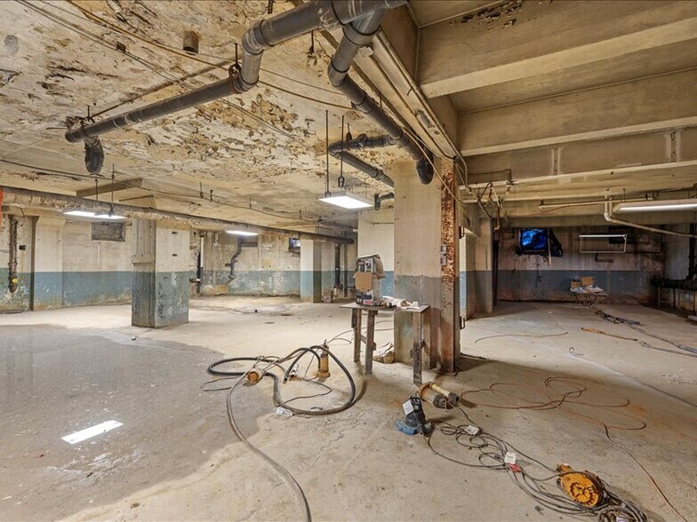 More Photos Of 808-822 Burnet Ave, Syracuse Warehouse For Sale