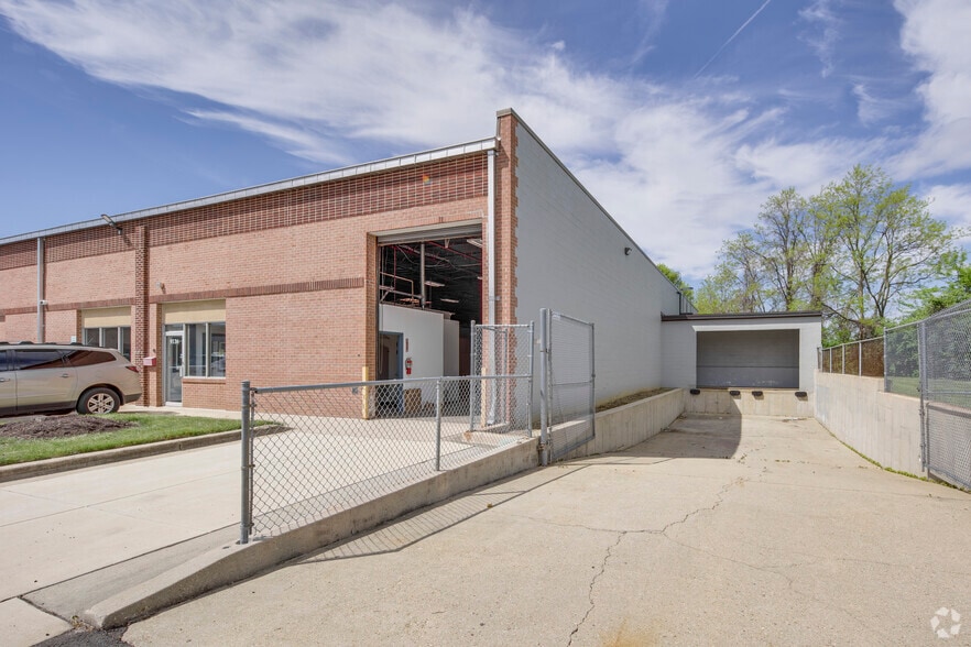 More Photos Of 9100-9136 E Hampton Dr, Capitol Heights Unknown For Lease