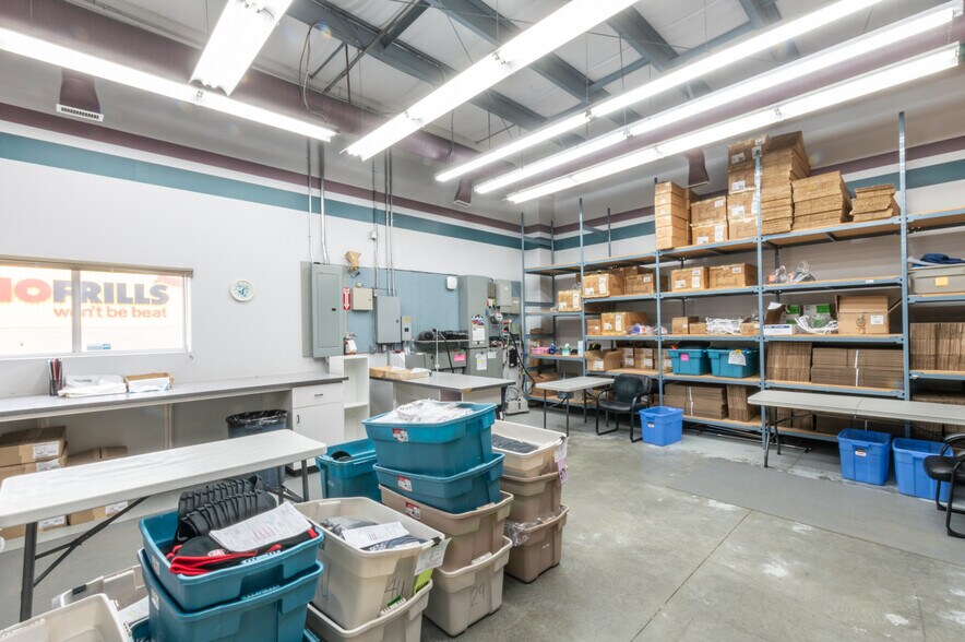 More Photos Of 4602 50 St, Stettler Light Manufacturing For Sale