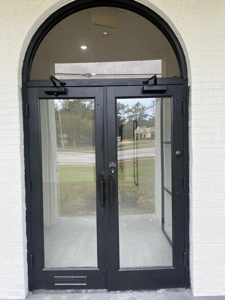 More Photos Of 10450 San Jose Blvd, Jacksonville Office For Lease