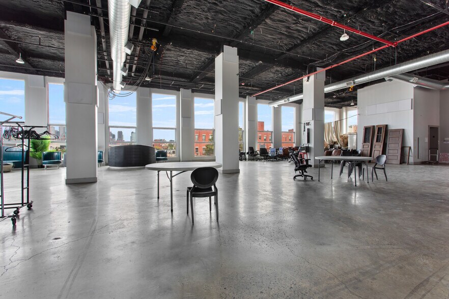More Photos Of 84 14th St, Brooklyn Office For Lease