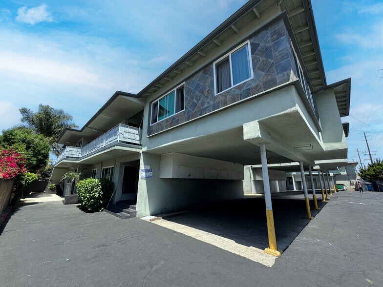 More Photos Of 14815 Prairie Ave, Lawndale Apartments For Sale