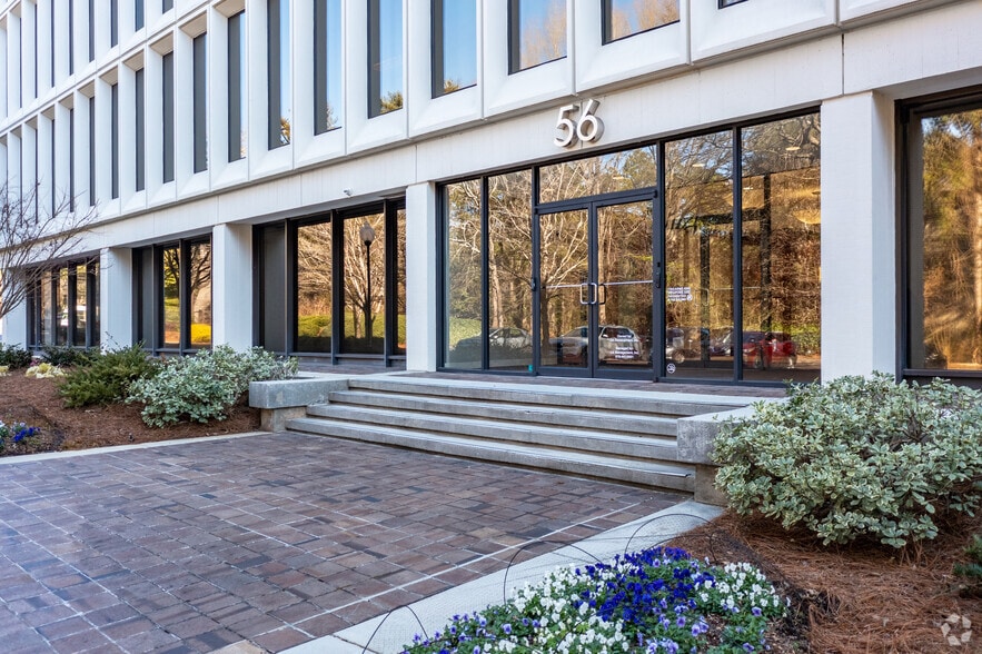 More Photos Of 56 Perimeter Ctr E, Atlanta Office For Lease