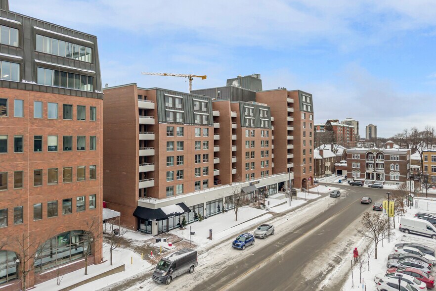More Photos Of 1150 Rue De Claire-Fontaine, Québec Office For Lease