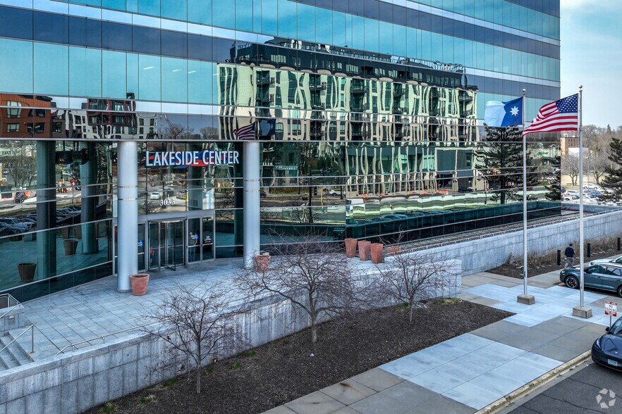 More Photos Of 3033 Excelsior Blvd, Minneapolis Medical For Lease