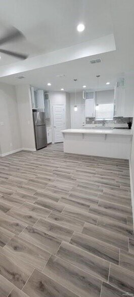 More Photos Of 1634 Playa Dr, Weslaco Apartments For Sale