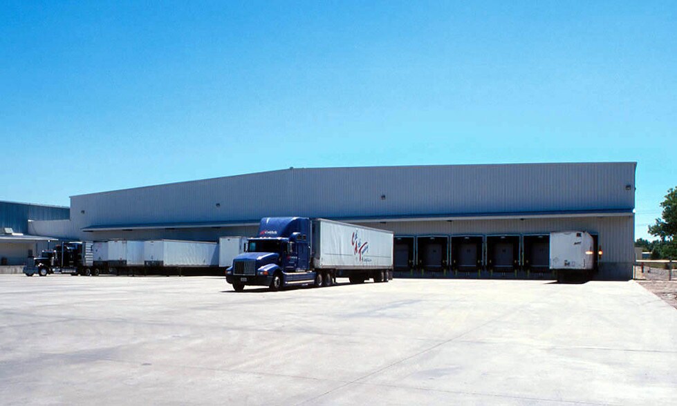 More Photos Of 13850 Cottage Grove Ave, Dolton Manufacturing For Sale