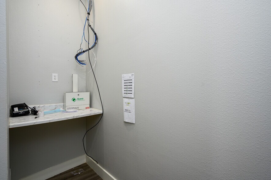 More Photos Of 1701 N US Highway 75, Sherman Medical For Lease